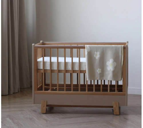 Детская кровать Фабрика облаков Onlybaby Scandi с маятником, Бежевый